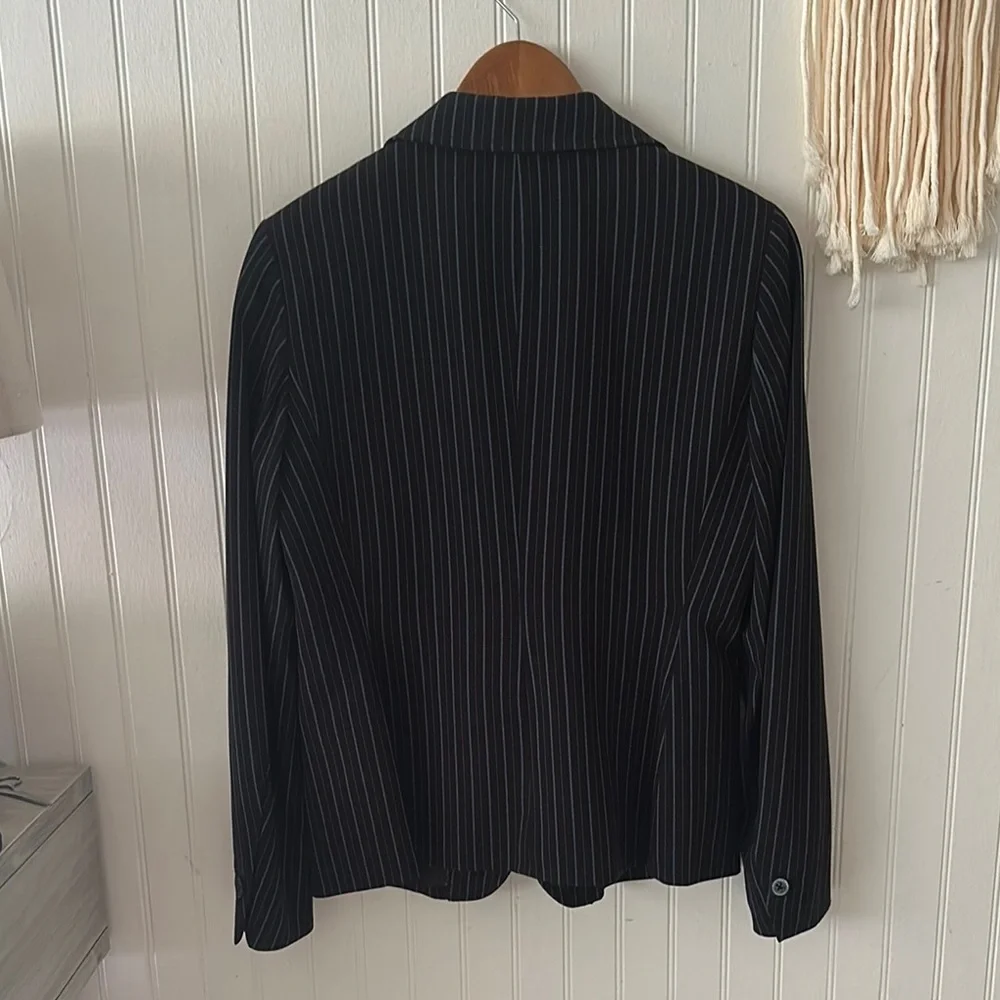 Anne Klein Black and Gray Pinstripe Blazer sz M